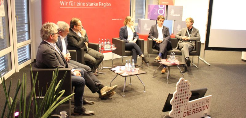 V. l. n. r.: Frank Tristam, Ralf Sygusch, Thomas Krause, Julia Wolf, David Woisetschläger und Timo Abert | Bildrechte: Allianz für die Region GmbH