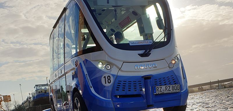 Das TaBuLa-Shuttle am Lösch- und Ladeplatz | Bildrechte: Martin Beckmann, VHH